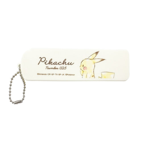 Peine 3 en 1 Pikachu número 025 Pikachu en primer plano