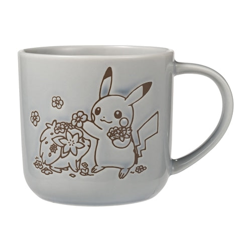 Taza LOVELY FLOWERS WITH PIKACHU en Azul Grisáceo