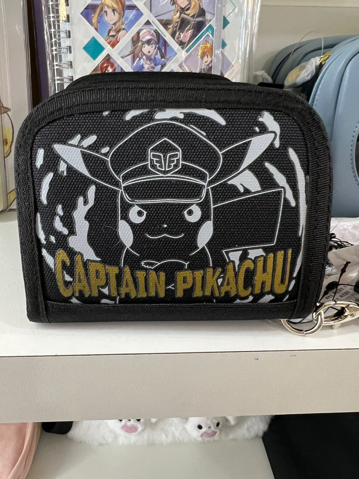 Cartera capitán pikachu