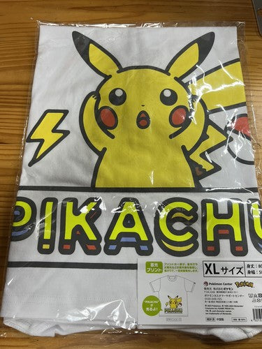 Playera Blanca Pikachu Asombrado