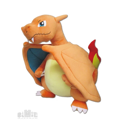 Charizard Gigante