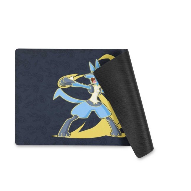 Tapete de juego Premium: Lucario Focused Fighter