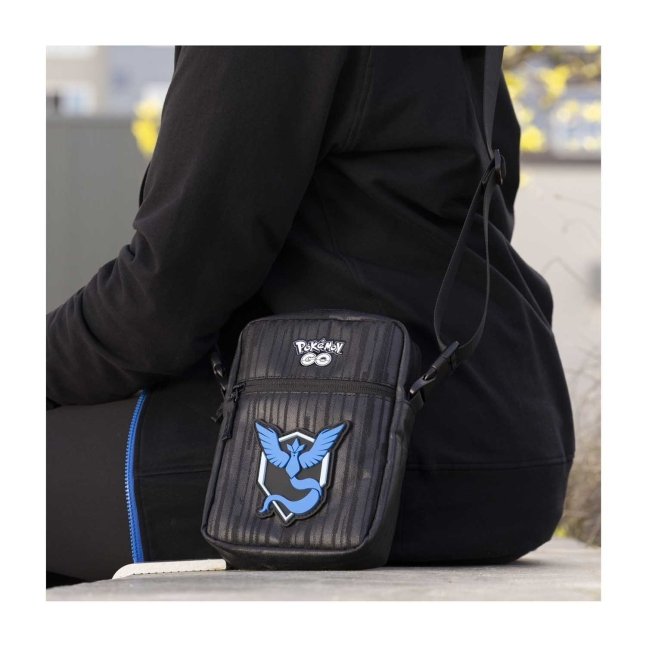 Bolso cruzado Team Mystic de Pokémon GO.